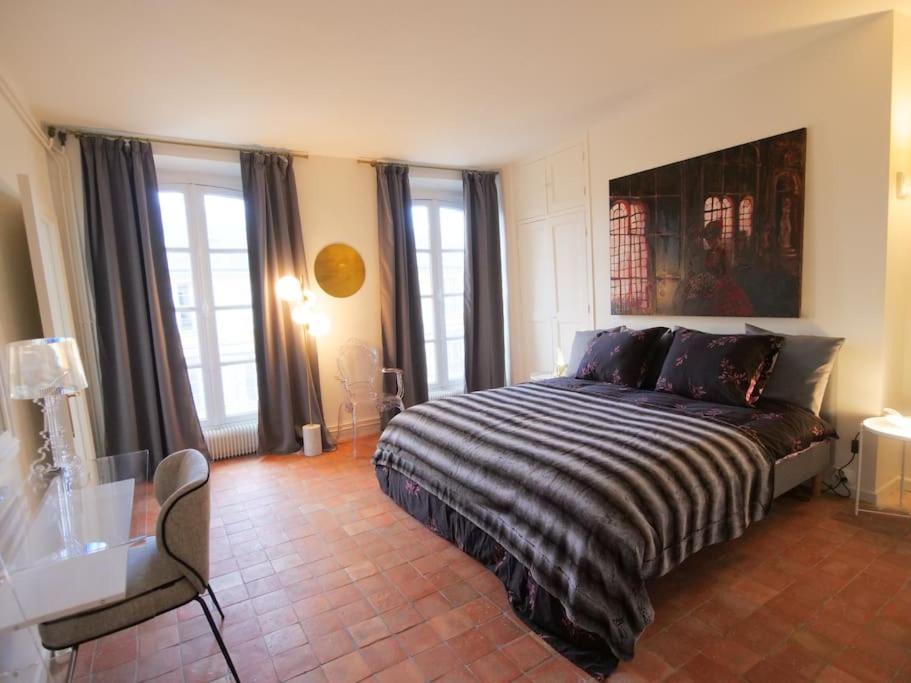 Charme Et Modernite Au Coeur Du Quartier St Louis Lejlighed Versailles Eksteriør billede